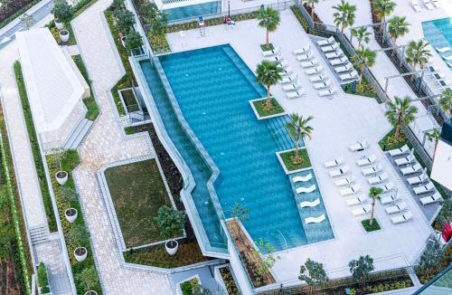 Downtown Dubai Apartment | Burj View Studio - Padel & Tennis, Parking