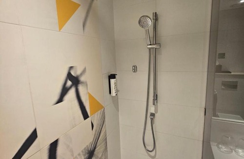 Al Majaz Apartment | C ZooN