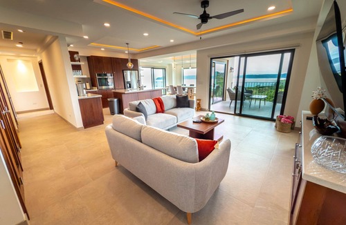 Panama Beach Condo | C2: Alta Vista Suite