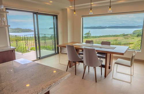 Panama Beach Condo | C2: Alta Vista Suite