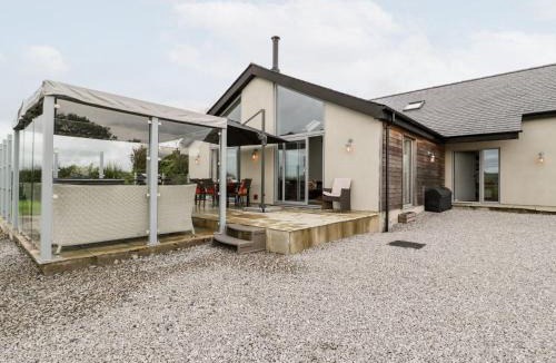 Pentraeth House | Cae Sam