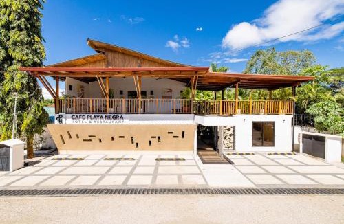 Los Pargos Hotel | Cafe Playa Negra Hotel