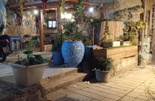 Acre Old City Ski Chalet | Calamari Suite