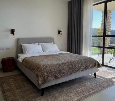 Bruchim Qela' Alon House | Calma Hermon Guest Rooms