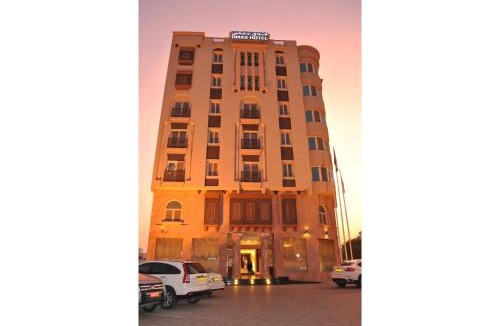 Al Ghubrah Ash Shamaliyyah Hotel | Capital O 155 Dmas Hotel