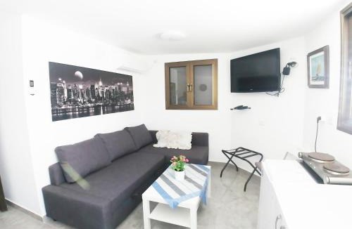 Arad Apartment | Carmela House