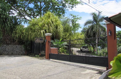 Playa Hermosa Villa | Casa Amarillo Jaco, The Wedding and Bachelor Party Villa.