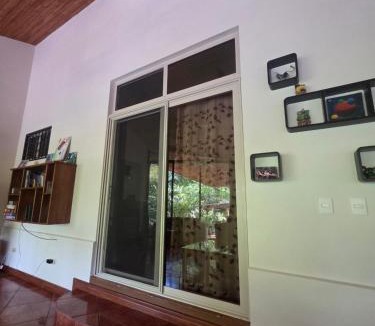 Playa Ocotal House | Casa Avi Fauna Nature Guesthouse