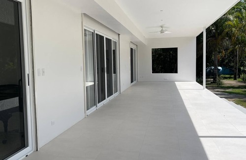 Cabuya House | Casa Blanca Paradise Garden