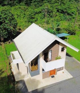 Bijagua House | Casa Colibrí