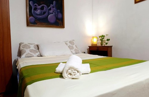 Leon Hotel | Casa de Los Berrios