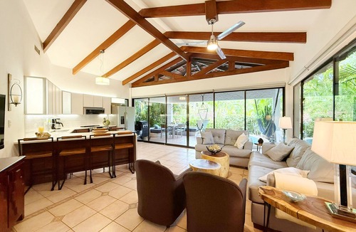 Panama Beach Villa | Casa de Palmas -Modern Villa in 4 Star Beach Resort Short Walk to Playa Hermosa!