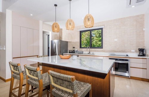 Los Pargos House | CASA DESTINO modern luxuyr wtih pool - walking distance to beach