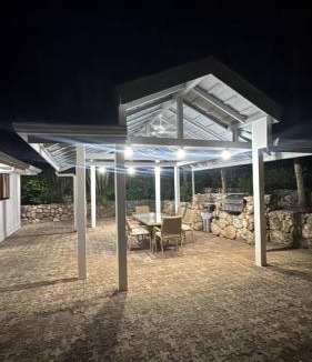 Coco House | Casa Iguana