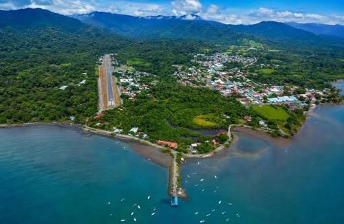 Puerto Jimenez House | Casa Lapa Roja