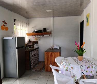 Quebrada La Gamba House | Casa Mariposa Full Accommodation
