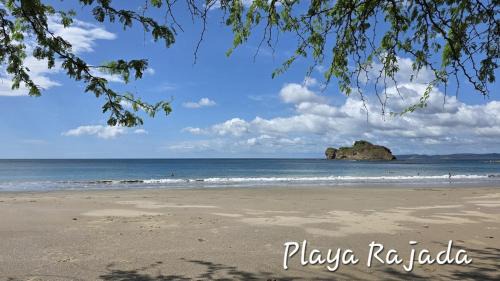La Cruz House | Casa Nubes, 2 minutes from the beach
