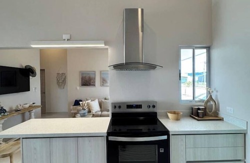 Sardinal House | Casa Serena 34 | 15 Min to Coco Beach | Pool & Gym