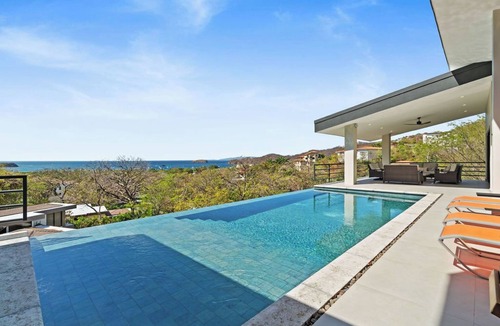 Coco Villa | Casa Tranquila | 4 Oceanview Suites | One Level
