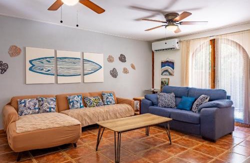 Playa Grande House | Casa Viking 2BR Surf & Beach Getaway, 10 Min Walk to Playa Grande Beach