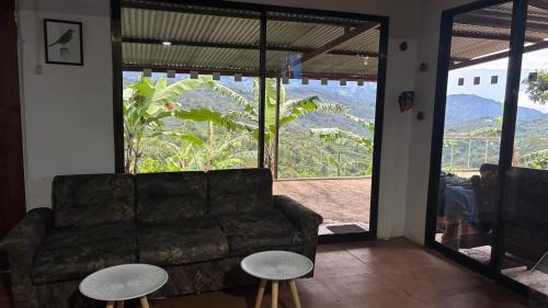 Central Valley House | Casa Vista Cafe