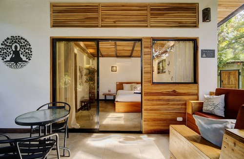 Chiguata Apartment | Casita Samsari. In the heart of Playa Chiquita