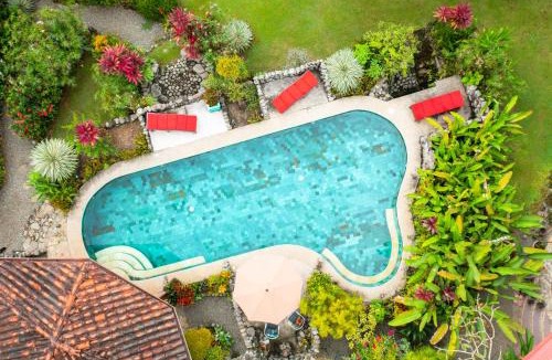 Ballena Cabin | Casitas Del Rio Riverfront Nature Lodge