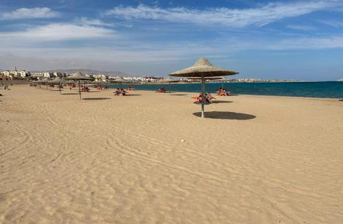 Ra's Gharib Apartment | Chalet Amexico Paradise - Ain Sokhna familys only