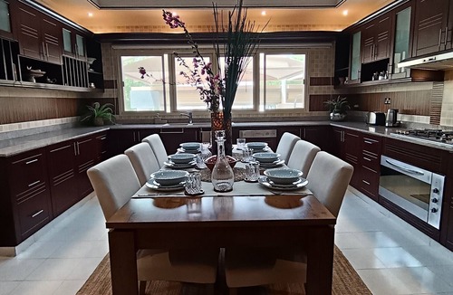 Muscat House | Charming 3-bedroom villa with WiFi and AC The Park Villas MSQ