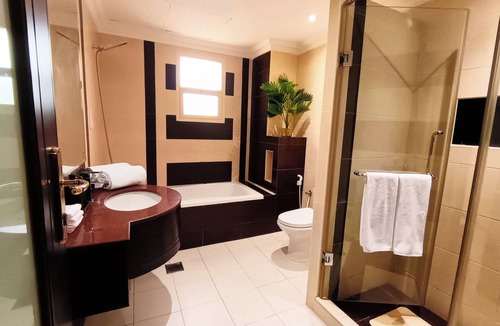 Muscat House | Charming 3-bedroom villa with WiFi and AC The Park Villas MSQ