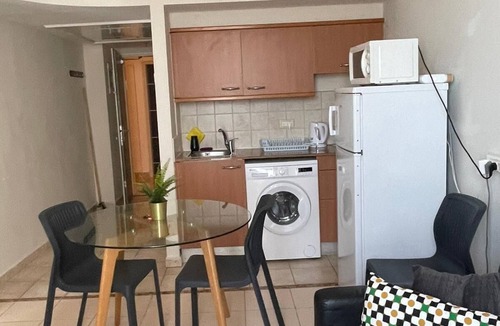 Haifa Apartment | Charming 1-bedroom apartment in terrific Haifa with WiFi, AC