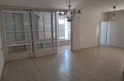 Netanya Apartment | Charming 3-bedroom apartment with AC in vibrant Netanya