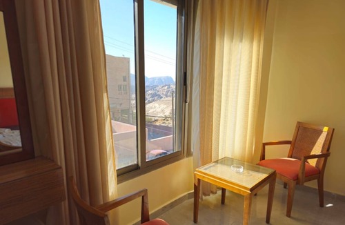 Wadi Musa Bed & Breakfast | Charming 5-bedroom bed & breakfast with WiFi, AC in fabulous Wadi Musa, Petra