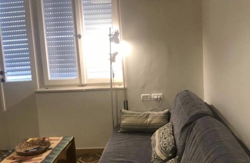Tel Aviv City Center Apartment | Charming apartment in the heart of Tel Aviv. Located near all bars/restaurants!