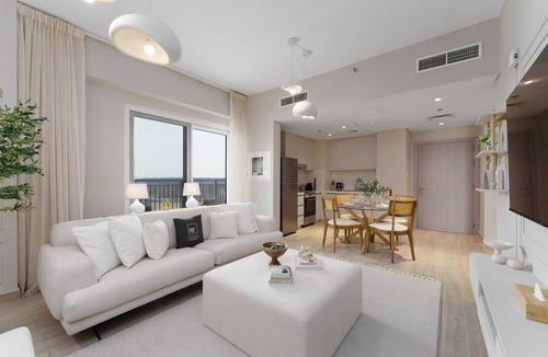 Abu Dhabi Apartment | Charming Retreat w/Panoramic Views on Yas Island