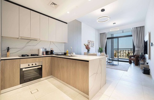 Al Barsha Apartment | Chic 1-Bedroom in Legacy by Sunrise, Arjan