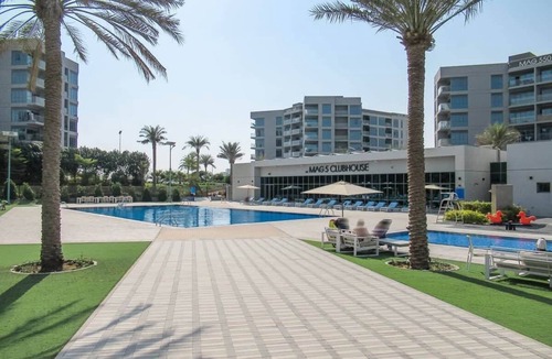 Dubai Apartment | Chic 1BR minutes away to Al Maktoum Airport!