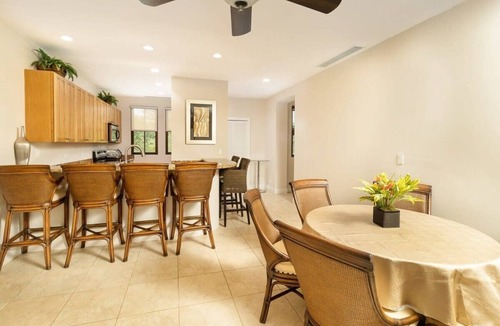 Coco Condo | Chic Condo w/Sparkling Pool & Lush Mountain Views from Shaded Balconies