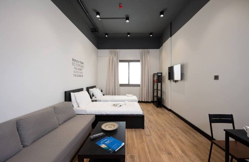 Duqm Apartment | Chic Stay (#85) | Studio by Spacey in Duqom