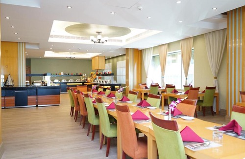 Al Khuwair Hotel | City Seasons Hotel & Suites Muscat