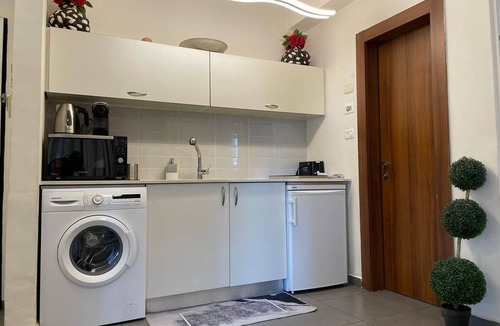 Tel Aviv Promenade Apartment | Classic 1BR in City Center near Beach by FeelHome