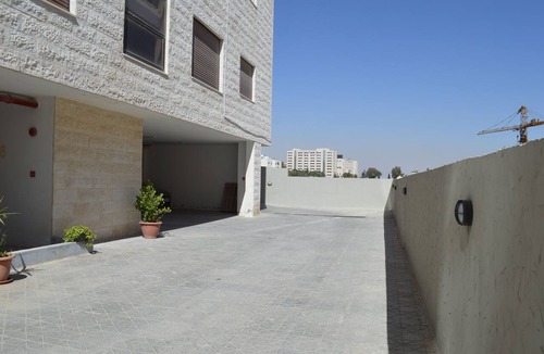 Ash Shumaysani Apartment | Classy two bedroom apartment, J07