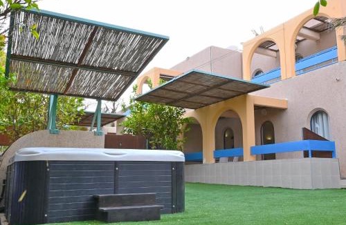 Eilat Apartment | Club In Eilat Resort - Executive Deluxe Villa With Jacuzzi, Terrace & Parking
