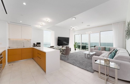 Jumeirah Beach Residence Apartment | Coastal JBR Apt w/Sweeping Sea & Bluewaters Views