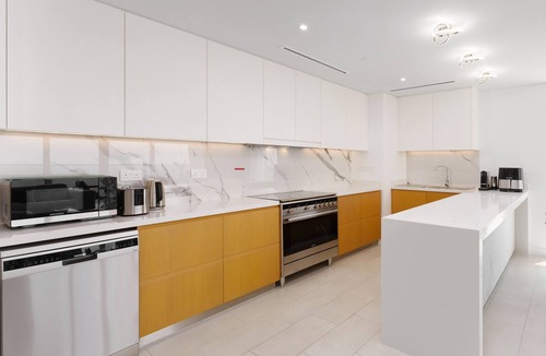 Jumeirah Beach Residence Apartment | Coastal JBR Apt w/Sweeping Sea & Bluewaters Views