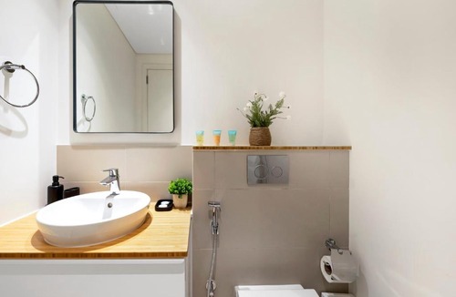 Dubai Apartment | Collective Chic 1BR 15mins to Downtown Dubai Mall Beaches
