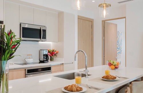 Telire Condo | Come stay at this beautiful studio for stunning views of the Pacific coastline!