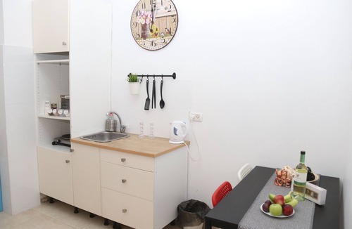 Haifa House | Comfort and Tranquility in the City Center Indulgent guest suites