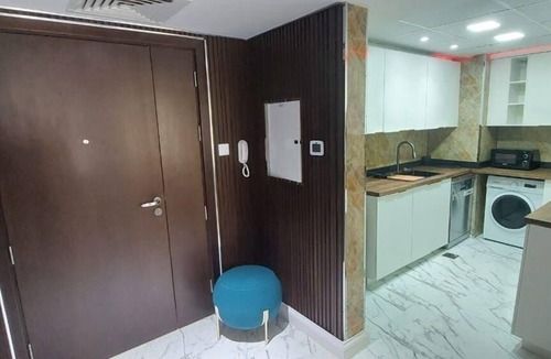 Ras Al Khaimah Apartment | Comfortable 1-bedroom Apartment with king-size bed