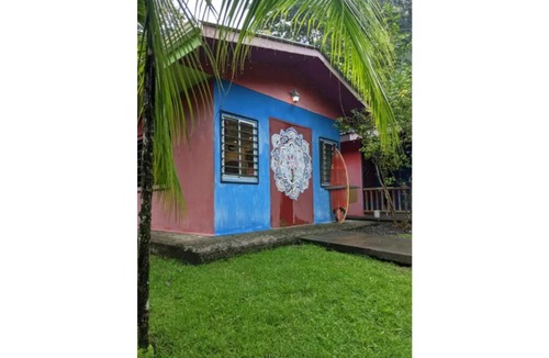 Pavones House | Comfortable Casita, walking distance to the Beach